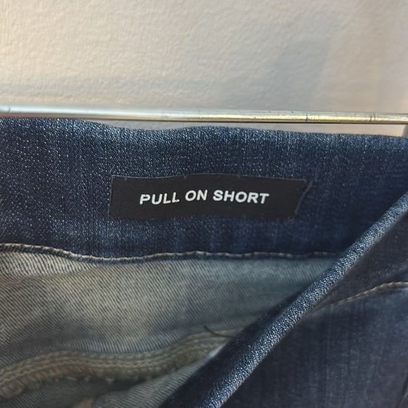 Judy Blue elastic pull on shorts - Picture 6 of 9